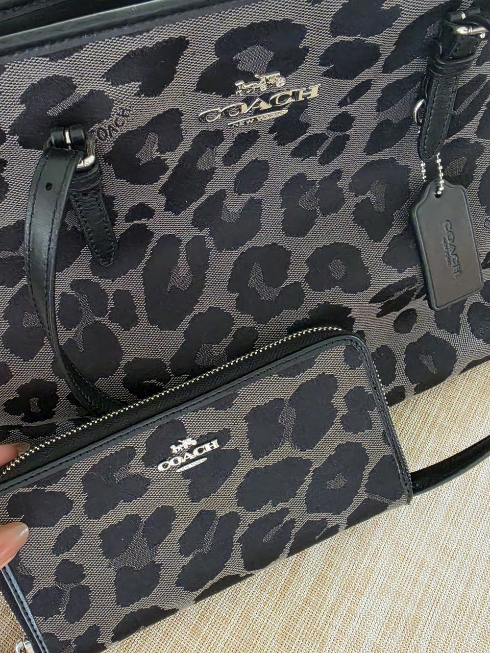 Coach Leopard Print Tote Bag in Black/Grey With Matching Wallet - Picture 9 of 10